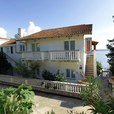 Skroco-4 By Interhome * מסלניקה