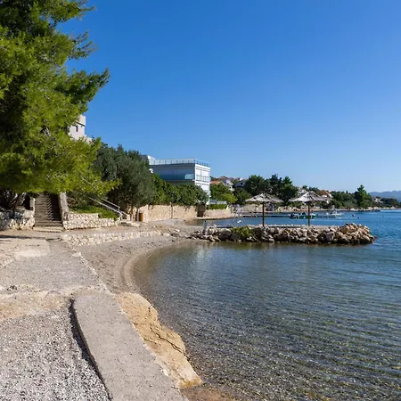 Skroco-4 By Interhome דירה מסלניקה